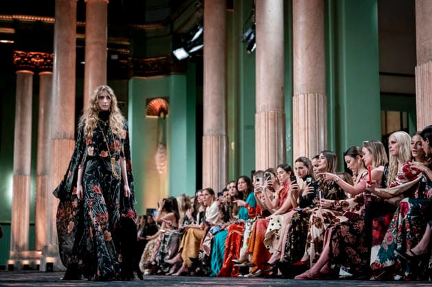 Johanna Ortiz fashion show at Mercedes Benz Fashion Week Madrid A model during the Johanna Ortiz fashion show that opens the next edition of the Mercedes Benz Fashion Week Madrid, March 17, 2026, in Madrid Spain Ortiz, a key figure in Latin American fashion, opens the official calendar of the Madrid fashion show in an emblematic setting of the city MARCH 17, 2026 FASHION MODEL SHOW MBFW DESIGNER A Pé Madrid Madrid Madrid Spain  Copyright: xA.xPÃ rezxMecax 7375146
