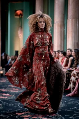 Johanna Ortiz fashion show at Mercedes Benz Fashion Week Madrid A model during the Johanna Ortiz fashion show that opens the next edition of the Mercedes Benz Fashion Week Madrid, March 17, 2026, in Madrid Spain Ortiz, a key figure in Latin American fashion, opens the official calendar of the Madrid fashion show in an emblematic setting of the city MARCH 17, 2026 FASHION MODEL SHOW MBFW DESIGNER A Pé Madrid Madrid Madrid Spain  Copyright: xA.xPÃ rezxMecax 7375148