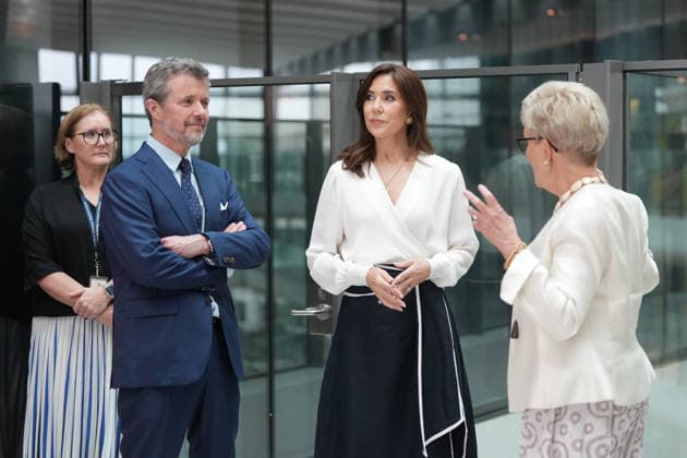 DENMARK ROYALS AUSTRALIA VISIT, King Frederik X of Denmark (second left) and Queen Mary of Denmark (second right) speak with Professor Kathryn North AC, Director of MCRI (right) during a tour of the Murdoch Children™s Research Institute at the Royal Children™s Hospital in Melbourne, Wednesday, March 18, 2026. ( NO ARCHIVING Melbourne Victoria Australia  Copyright: xAsankaxRatnayakex 20260318172059865358