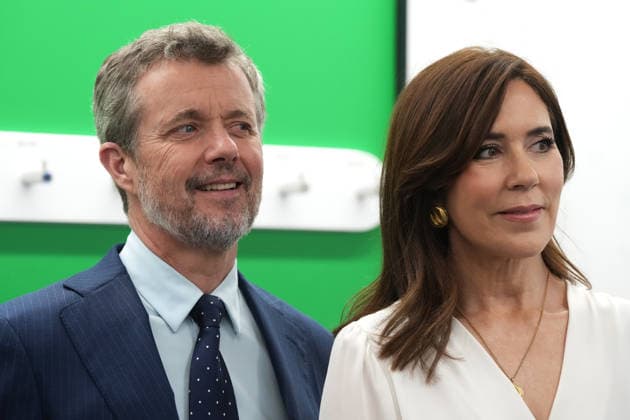 DENMARK ROYALS AUSTRALIA VISIT, King Frederik X of Denmark and Queen Mary of Denmark during a tour of the Murdoch Children™s Research Institute at the Royal Children™s Hospital in Melbourne, Wednesday, March 18, 2026. ( NO ARCHIVING Melbourne Victoria Australia  Copyright: xAsankaxRatnayakex 20260318124275128460