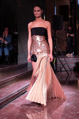 Juan Duyos - Mercedes-Benz Fashion Week Madrid A model walks the runway wearing a design by Juan Duyos during Mercedes-Benz Fashion Week de Madrid in IS Cervantes, 17 March 2026 Spain Madrid Spain Copyright: xAtilanoxGarciax xSOPAxImagesx photos08982