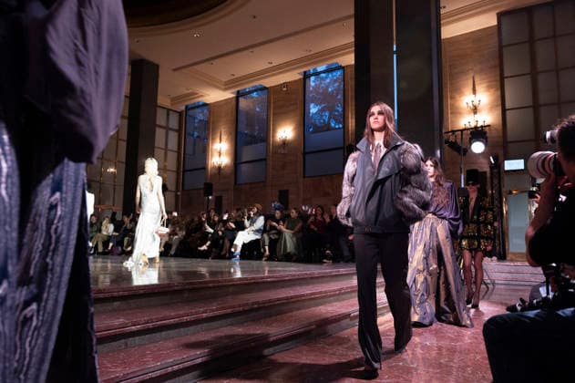 Juan Duyos - Mercedes-Benz Fashion Week Madrid A model walks the runway wearing a design by Juan Duyos during Mercedes-Benz Fashion Week de Madrid in IS Cervantes, 17 March 2026 Spain Madrid Spain Copyright: xAtilanoxGarciax xSOPAxImagesx photos09005