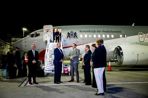 17-03-2026 Aruba King Willem-Alexander is welcomed by Prime Minister Mike Eman of Aruba upon his arrival at Aruba airport for a visit in the context of forty years of Status Aparte. Â  Copyright: xPPEx
