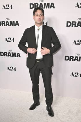 Jordan Raoufpur at the premiere of the feature film The Drama The Drama Again at DGA Theater Complex Los Angeles, 17 03 206 Foto:xD.xStarbuckx xFuturexImagex drama_6347
