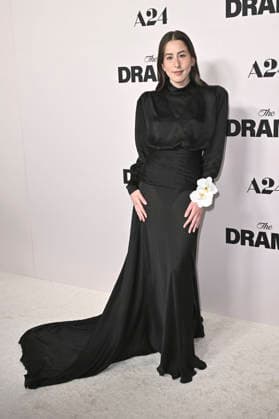 Alana Haim at the premiere of the feature film The Drama Das Drama Noch mal auf Anfang at DGA Theater Complex Los Angeles, 17 03 206 Foto:xD.xStarbuckx xFuturexImagex drama_6392