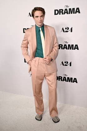 Robert Pattinson at the premiere of the movie The Drama The Drama Again at the DGA Theater Complex Los Angeles, 17 03 206 Foto:xD.xStarbuckx xFuturexImagex drama_6429