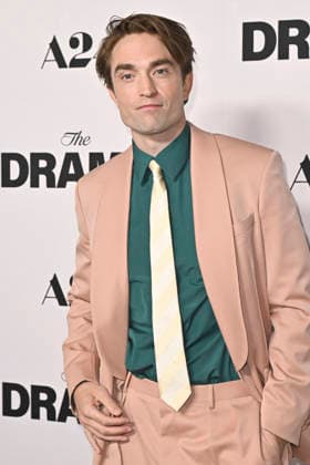 Robert Pattinson at the premiere of the movie The Drama The Drama Again at the DGA Theater Complex Los Angeles, 17 03 206 Foto:xD.xStarbuckx xFuturexImagex drama_6432