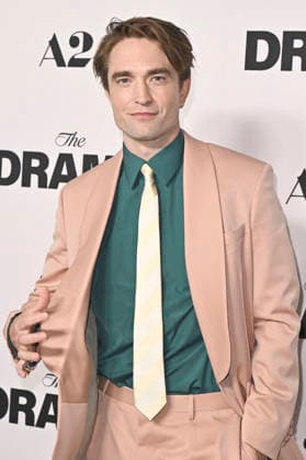 Robert Pattinson at the premiere of the movie The Drama The Drama Again at the DGA Theater Complex Los Angeles, 17 03 206 Foto:xD.xStarbuckx xFuturexImagex drama_6433