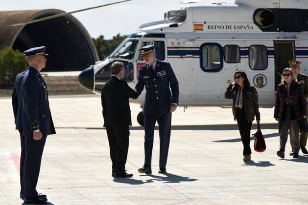The King attends the Technological Demonstration Days of the Connected, Sustainable and Intelligent Air Base BASCI King Felipe VI c greets the President of Castilla La Mancha, Emiliano García Page 2i , together with the Minister of Defense, Margarita Robles 2d , attends the Technological Demonstration Days of the Connected, Sustainable and Intelligent Air Base BACSI , at the Los Llanos Air Base, on March 18, 2026, in Albacete, Castilla La Mancha Spain The Kings visit is part of the inauguration of the BACSI 2026 Technology Demonstration Days, an Air and Space Army exercise that showcases digitalization, connectivity and sustainability projects for air bases, with the presence of companies, universities and demonstrations at Los Llanos Air  Copyright: xVictorxFernandezx 7376672