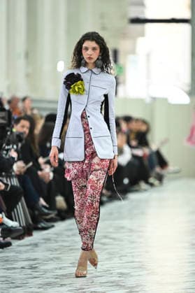 Juan Vidal - Mercedes-Benz Fashion Week Madrid, Spain - 18 Mar 2026 A model walks the runway wearing a design by Juan Vidal during Mercedes-Benz Fashion Week de Madrid in IFEMA. Madrid Spain Copyright: xAtilanoxGarciax xSOPAxImagesx photos09078