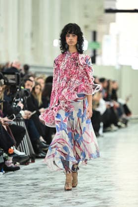 Juan Vidal - Mercedes-Benz Fashion Week Madrid, Spain - 18 Mar 2026 A model walks the runway wearing a design by Juan Vidal during Mercedes-Benz Fashion Week de Madrid in IFEMA. Madrid Spain Copyright: xAtilanoxGarciax xSOPAxImagesx photos09080