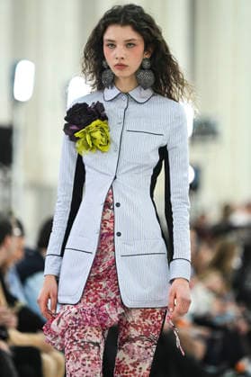 Juan Vidal - Mercedes-Benz Fashion Week Madrid, Spain - 18 Mar 2026 A model walks the runway wearing a design by Juan Vidal during Mercedes-Benz Fashion Week de Madrid in IFEMA. Madrid Spain Copyright: xAtilanoxGarciax xSOPAxImagesx photos09079