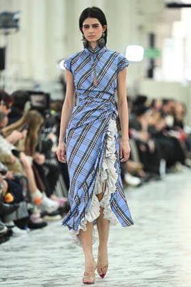 Juan Vidal - Mercedes-Benz Fashion Week Madrid, Spain - 18 Mar 2026 A model walks the runway wearing a design by Juan Vidal during Mercedes-Benz Fashion Week de Madrid in IFEMA. Madrid Spain Copyright: xAtilanoxGarciax xSOPAxImagesx photos09099