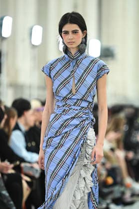 Juan Vidal - Mercedes-Benz Fashion Week Madrid, Spain - 18 Mar 2026 A model walks the runway wearing a design by Juan Vidal during Mercedes-Benz Fashion Week de Madrid in IFEMA. Madrid Spain Copyright: xAtilanoxGarciax xSOPAxImagesx photos09100