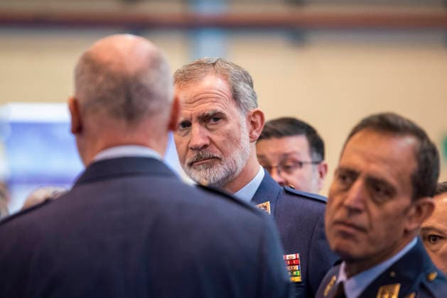 The King attends the technological demonstration days of the Connected, Sustainable and Intelligent Air Base BASCI King Felipe VI attends the technological demonstration days of the Connected, Sustainable and Intelligent Air Base BACSI , at Los Llanos Air Base, on March 18, 2026, in Albacete, Castilla La Mancha Spain The Kings visit is part of the inauguration of the Technological Demonstration Days BACSI 2026, an Air and Space Army exercise that shows digitalization, connectivity and sustainability projects for air bases, with the presence of companies, universities and demonstrations at Los Llanos Air Base 18 MARCH 2026 Víctor Ferná Albacete Castilla La Mancha Albacete Castilla La Mancha Castilla La Mancha Espana  Copyright: xVictorxFernandezx 7377329