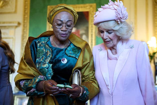 . 18 03 2026. Windsor , United Kingdom. King Charles III, Queen Camilla ,Prince William and Kate Middleton, the Prince and Princess of Wales, with President of Nigeria Bola Ahmed Tinubu and First Lady Oluremi Tinubu ,as they view items related to Nigeria from the Royal Collection exhibition, in the Green Drawing Room at Windsor Castle, on the first day of their state visit to the UK.  xi-Imagesx xPoolx IIM-26645-0092