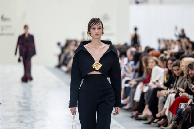 Isabel Sanchís fashion show at Mercedes Benz Fashion Week Madrid A model during the Isabel Sanchís fashion show at Mercedes Benz Fashion Week Madrid, March 18, 2026, in Madrid Spain The Isabel Sanchís fashion show is part of the opening day of Mercedes Benz Fashion Week Madrid 2026, dedicated to haute couture and sophistication, where the designer presents her new party and bridal proposals in the Crystal Gallery of the Palacio de Cibeles to specialized press and guests 18 MARCH 2026 FASHION SHOW MODEL MODEL DESIGNER SHOWCASE COLLECTION MBFWM Madrid Madrid Espana  Copyright: xRicardoxRubiox 7377551