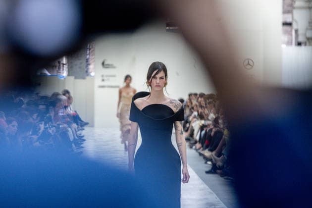 Isabel Sanchís fashion show at Mercedes Benz Fashion Week Madrid A model during the Isabel Sanchís fashion show at Mercedes Benz Fashion Week Madrid, March 18, 2026, in Madrid Spain The Isabel Sanchís fashion show is part of the opening day of Mercedes Benz Fashion Week Madrid 2026, dedicated to haute couture and sophistication, where the designer presents her new party and bridal proposals in the Crystal Gallery of the Palacio de Cibeles to specialized press and guests 18 MARCH 2026 FASHION SHOW MODEL MODEL DESIGNER SHOWCASE COLLECTION MBFWM Madrid Madrid Espana  Copyright: xRicardoxRubiox 7377558