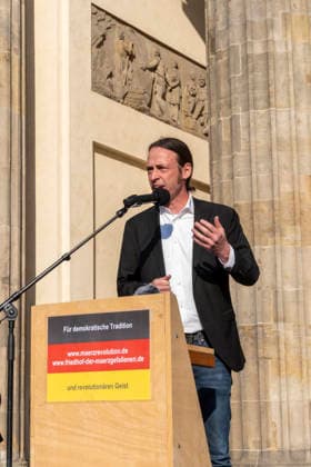 Ceremony Action 18 March Germany, Berlin, 18 03 2026, Pascal Meiser, Member of the Bundestag, Brandenburg Gate, Â