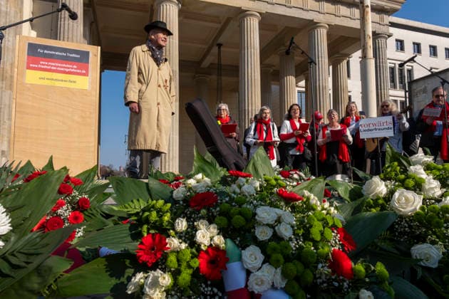 Ceremony Action 18 March Germany, Berlin, 18 03 2026, Initiator Volker Schröter, Brandenburg Gate, Â