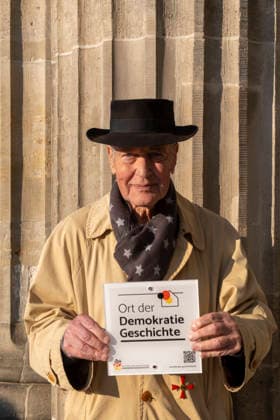 Ceremony Action 18 March Germany, Berlin, 18 03 2026, Initiator Volker Schröter, Plaque Site of the History of Democracy, Brandenburg Gate, Â