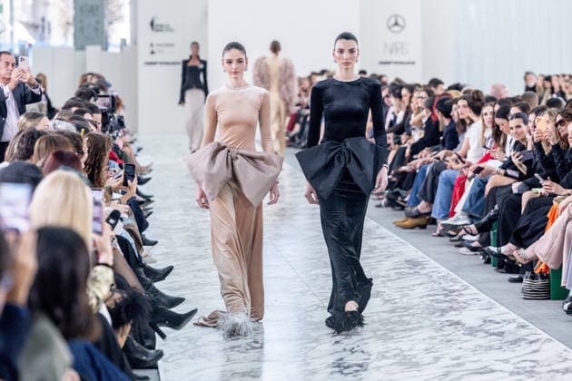 Claro Couture fashion show at Mercedes Benz Fashion Week Madrid Several models during the Claro Couture fashion show at Mercedes Benz Fashion Week Madrid, March 18, 2026, in Madrid Spain The firm presents a haute couture proposal marked by femininity, luxury craftsmanship and sophisticated silhouettes The collection stands out for its careful tailoring, the contained brightness and a very applauded staging 18 MARCH 2026 FASHION SHOW ENTERTAINMENT DESIGNER Haute Couture LUXURY COLLECTION MODEL Madrid Madrid Madrid Spain  Copyright: xRicardoxRubiox 7378217