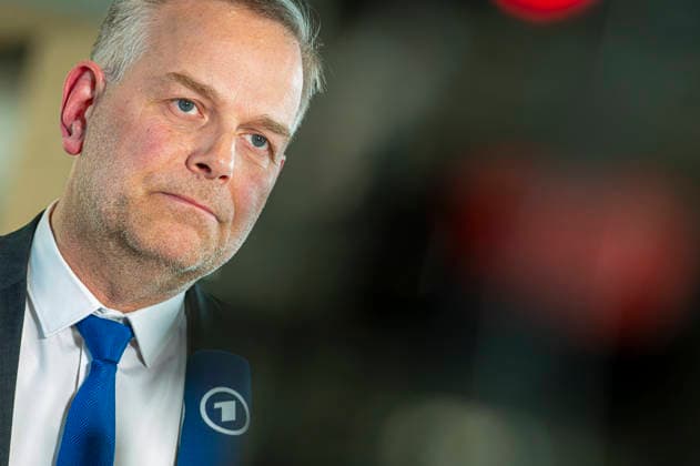 Leif-Erik Holm EUR, Deutschland, Berlin: 18.03.2026: Leif-Erik Holm (AfD) gibt ein Interview der ARD im Deutschen Bundestag anlässlich einer Fragestunde an die Bundesregierung. Leif-Erik Holm befindet sich im Wahlkampf um das Amt des Ministerpräsidenten in Mecklenburg-Vorpommern. *** Leif Erik Holm EUR, Germany, Berlin 18 03 2026 Leif Erik Holm AfD gives an interview to ARD in the German Bundestag on the occasion of a question and answer session with the Federal Government Leif Erik Holm is in the election campaign for the office of Minister President in Mecklenburg-Vorpommern