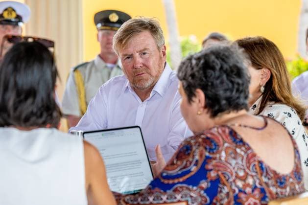 ORANJESTAD - King Willem-Alexander is in conversation at Aruba Surfside Marina with representatives of the government, academia, the business community, and civil society organizations regarding tourism and immigration. The King paid a working visit to Aruba to attend the ceremonies surrounding the celebration of 40 years of Status Aparte and 50 years of the flag and national anthem. MISCHA SCHOEMAKER ANP netherlands out - belgium out  Copyright: xx x553753468x originalFilename: 553753468.jpg