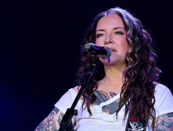 Warner Records Nashville -CRS 2026 Ashley McBryde onstage at Warner Records Nashville Lunch and Performance during CRS 2026 at the Omni Nashville Hotel on March 18, 2026 in Nashville, Tennessee. Nashville Omni Nashville Tennessee USA Copyright: xTammiexArroyo AFF-USA.comx