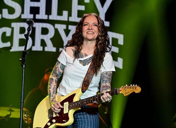 Warner Records Nashville -CRS 2026 Ashley McBryde onstage at Warner Records Nashville Lunch and Performance during CRS 2026 at the Omni Nashville Hotel on March 18, 2026 in Nashville, Tennessee. Nashville Omni Nashville Tennessee USA Copyright: xTammiexArroyo AFF-USA.comx