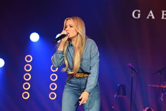 Warner Records Nashville -CRS 2026 Gabby Barrett onstage at Warner Records Nashville Lunch and Performance during CRS 2026 at the Omni Nashville Hotel on March 18, 2026 in Nashville, Tennessee. Nashville Omni Nashville Tennessee USA Copyright: xTammiexArroyo AFF-USA.comx
