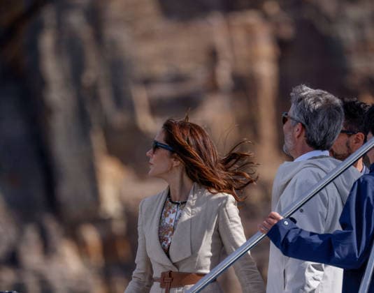 DENMARK ROYALS AUSTRALIA VISIT, Queen Mary of Denmark and King Frederik X of Denmark on board the Institute for Marine and Antarctic Studies (IMAS) vessel to view the kelp conservation forest at the Alum Cliffs Marine Reserve in Hobart, Tasmania, Thursday, March 19, 2026. Denmark s King Frederik X and Queen Mary are on a five-day state visit to Australia. ( NO ARCHIVING HOBART TASMANIA AUSTRALIA  Copyright: xROBxBLAKERSx 20260319164039608132