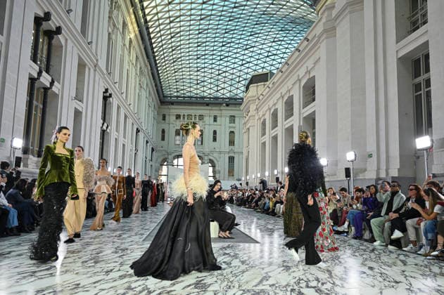 Claro Couture - Mercedes-Benz Fashion Week Madrid A model walks the runway wearing a design by Claro Couture during Mercedes-Benz Fashion Week de Madrid in IFEMA, 18 March 2026 Spain Madrid Spain Copyright: xAtilanoxGarciax xSOPAxImagesx photos09237