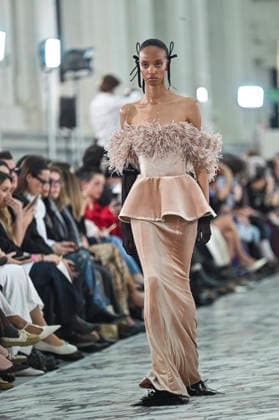 Claro Couture - Mercedes-Benz Fashion Week Madrid A model walks the runway wearing a design by Claro Couture during Mercedes-Benz Fashion Week de Madrid in IFEMA, 18 March 2026 Spain Madrid Spain Copyright: xAtilanoxGarciax xSOPAxImagesx photos09217