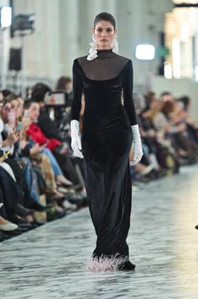 Claro Couture - Mercedes-Benz Fashion Week Madrid A model walks the runway wearing a design by Claro Couture during Mercedes-Benz Fashion Week de Madrid in IFEMA, 18 March 2026 Spain Madrid Spain Copyright: xAtilanoxGarciax xSOPAxImagesx photos09186