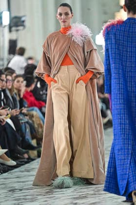 Claro Couture - Mercedes-Benz Fashion Week Madrid A model walks the runway wearing a design by Claro Couture during Mercedes-Benz Fashion Week de Madrid in IFEMA, 18 March 2026 Spain Madrid Spain Copyright: xAtilanoxGarciax xSOPAxImagesx photos09190