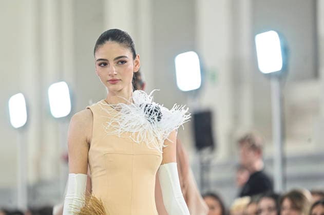Claro Couture - Mercedes-Benz Fashion Week Madrid A model walks the runway wearing a design by Claro Couture during Mercedes-Benz Fashion Week de Madrid in IFEMA, 18 March 2026 Spain Madrid Spain Copyright: xAtilanoxGarciax xSOPAxImagesx photos09191