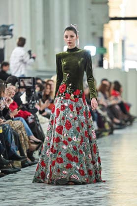 Claro Couture - Mercedes-Benz Fashion Week Madrid A model walks the runway wearing a design by Claro Couture during Mercedes-Benz Fashion Week de Madrid in IFEMA, 18 March 2026 Spain Madrid Spain Copyright: xAtilanoxGarciax xSOPAxImagesx photos09201