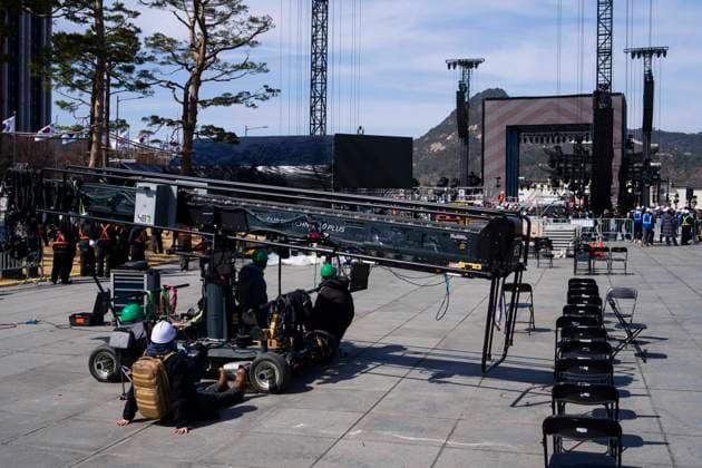 March 19, 2026, Seoul, South Korea: Crew members rest at the venue for the comeback concert of the K-pop boy band BTS in Gwanghwamun Square on Thursday, March 19, 2026 in Seoul, South Korea. All seven members of BTS, which has been on hiatus since 2022 due to compulsory military service, are returning in a free concert on March 21, 2026 for their upcoming new album ARIRANG. Seoul South Korea - ZUMAh163 20260319_znp_h163_022 Copyright: xJintakxHanx