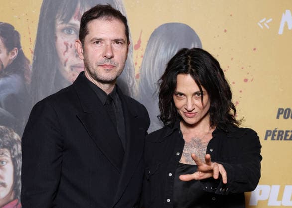 Melvil Poupaud et Asia Argento Avant première du film Plus forts que le diable au Grand Rex à Paris le 18 Mars 2026 Denis Guignebourg Bestimage Preview screening of the film Plus forts que le diable at the Grand Rex in Paris on March 18, 2026 Paris France  Copyright: xDenisxGuignebourgx xBestimagexDenisxGuignebourgx xBestimagex