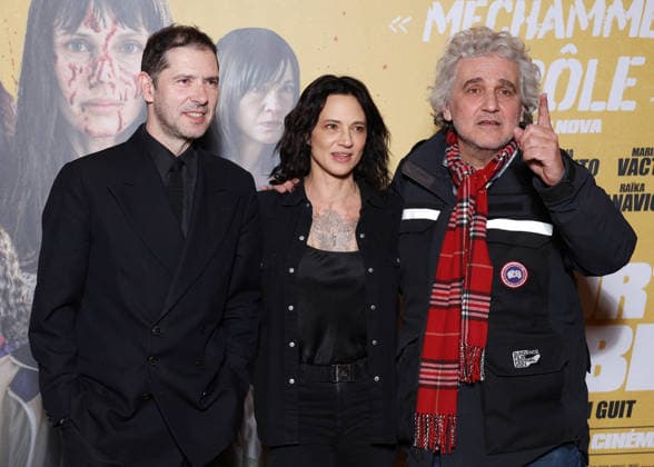 Graham Guit, Melvil Poupaud et Asia Argento Avant première du film Plus forts que le diable au Grand Rex à Paris le 18 Mars 2026 Denis Guignebourg Bestimage Preview screening of the film Plus forts que le diable at the Grand Rex in Paris on March 18, 2026 Paris France  Copyright: xDenisxGuignebourgx xBestimagexDenisxGuignebourgx xBestimagex
