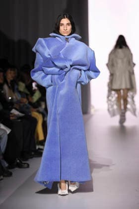 March 19, 2026, Tokyo, Japan: Models wearing fashion brand YOHEI OHNO walk down the runway during the Rakuten Fashion Week TOKYO 2026 Autumn Winter Collection. The fashion week runs from March 16 to 21. Tokyo Japan  - ZUMAm191 20260319_aap_m191_006 Copyright: xRodrigoxReyesxMarinx