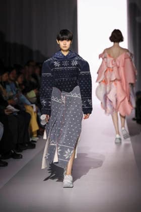 March 19, 2026, Tokyo, Japan: Models wearing fashion brand YOHEI OHNO walk down the runway during the Rakuten Fashion Week TOKYO 2026 Autumn Winter Collection. The fashion week runs from March 16 to 21. Tokyo Japan  - ZUMAm191 20260319_aap_m191_026 Copyright: xRodrigoxReyesxMarinx