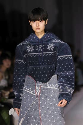 March 19, 2026, Tokyo, Japan: A model wearing fashion brand YOHEI OHNO walks down the runway during the Rakuten Fashion Week TOKYO 2026 Autumn Winter Collection. The fashion week runs from March 16 to 21. Tokyo Japan  - ZUMAm191 20260319_aap_m191_034 Copyright: xRodrigoxReyesxMarinx