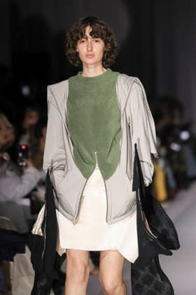 March 19, 2026, Tokyo, Japan: A model wearing fashion brand YOHEI OHNO walks down the runway during the Rakuten Fashion Week TOKYO 2026 Autumn Winter Collection. The fashion week runs from March 16 to 21. Tokyo Japan  - ZUMAm191 20260319_aap_m191_037 Copyright: xRodrigoxReyesxMarinx