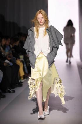 March 19, 2026, Tokyo, Japan: Models wearing fashion brand YOHEI OHNO walk down the runway during the Rakuten Fashion Week TOKYO 2026 Autumn Winter Collection. The fashion week runs from March 16 to 21. Tokyo Japan  - ZUMAm191 20260319_aap_m191_057 Copyright: xRodrigoxReyesxMarinx