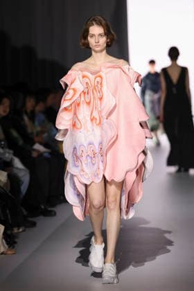 March 19, 2026, Tokyo, Japan: Models wearing fashion brand YOHEI OHNO walk down the runway during the Rakuten Fashion Week TOKYO 2026 Autumn Winter Collection. The fashion week runs from March 16 to 21. Tokyo Japan  - ZUMAm191 20260319_aap_m191_056 Copyright: xRodrigoxReyesxMarinx