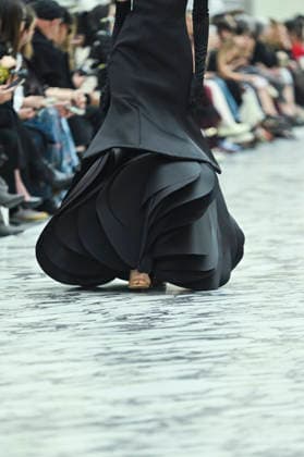 Mercedes-Benz Fashion Week in Madrid , Spain -18 MAR 2026. A model walks the runway wearing a design by Isabel Sanchis during Mercedes-Benz Fashion Week de Madrid in IFEMA, 18 March 2026 Spain Madrid Spain Copyright: xAtilanoxGarciax xSOPAxImagesx photos09330