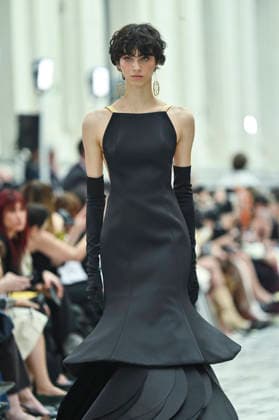 Mercedes-Benz Fashion Week in Madrid , Spain -18 MAR 2026. A model walks the runway wearing a design by Isabel Sanchis during the Mercedes-Benz Fashion Week de Madrid in IFEMA. Madrid Spain Copyright: xAtilanoxGarciax xSOPAxImagesx photos09331