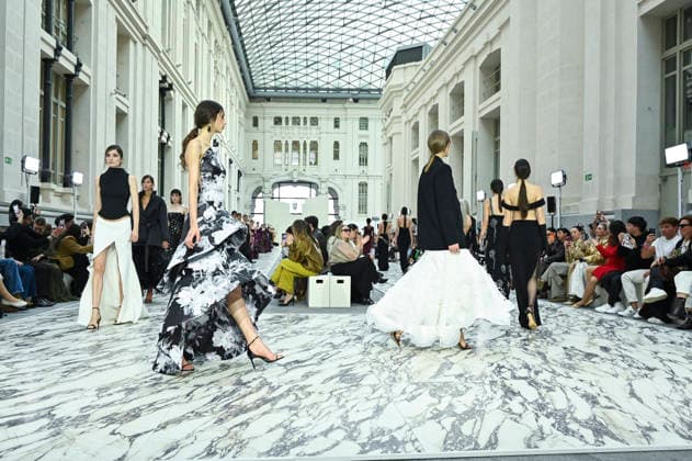 Mercedes-Benz Fashion Week in Madrid , Spain -18 MAR 2026. A model walks the runway wearing a design by Isabel Sanchis during Mercedes-Benz Fashion Week de Madrid in IFEMA, 18 March 2026 Spain Madrid Spain Copyright: xAtilanoxGarciax xSOPAxImagesx photos09338